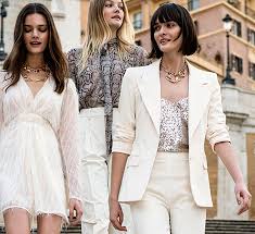 Questi vestiti dalle donne di buona fattura sono i tuoi articoli imperdibili. Abiti Eleganti Motivi
