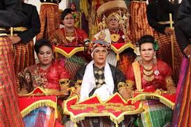 Rasa takut kepada tuhan, rasa malu pada diri sendiri, dan rasa malu kepada. Unik Suku Bugis Mengenal 5 Jenis Gender Apa Saja