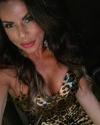 Roxanne Hoover's Instagram, Twitter & Facebook