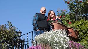 Peki, rasim öztekin'in eşi esra kazancıbaşı kimdir? Rasim Oztekin Ve Esra Kazancibasi Roportaj Kolan Saglik