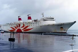 Lancio delle 23:52, collisione tra due navi davanti al porto di livorno (ansa). Princess Of The Orient Erroneous Maneuvering Leads To Deadly Sinking Safety4sea