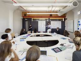 Innovative Educators Are Using A Customized Approach To Teaching Private School School Library Design Education