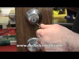 The latch will retract fully in the unlock position and end with one beep and the keypad will turn off. How To Open A Kwikset Smart Key Lock In 10 Seconds Video By Mr Locksmith Key Lock Kwikset Locksmith