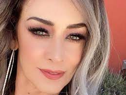 Actriz, conductora , feliz esposa, mamá de nicolas. Anette Michel Y El Enorme Parecido Con Su Madre