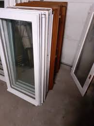 Vous pouvez renforcer l'isolation thermique de vos fenêtres en choisissant des essences de bois particulières. Vantaux De Fenetres En Bois Double Vitrage Brico Recycle