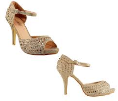 Top 10 Indian Bridal Footwear Options For Wedding Keep Me Stylish Free delivery + all india warranty + cash on delivery. top 10 indian bridal footwear options