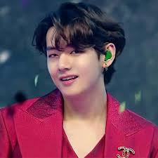 Er ist unter dem künstlernamen v bekannt. Bts Kim Taehyung S Recent Post Sets The Internet On Fire Fans Share Lovely Jubbly Tweets For Him