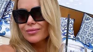 Amanda Holiday's Instagram, Twitter & Facebook