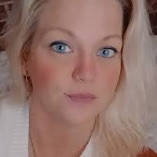 Dayna Carmack's Instagram, Twitter & Facebook