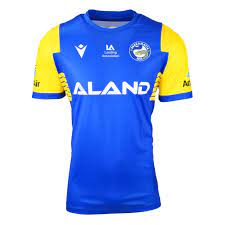 The colour scheme of the jersey is yellow and black, with yellow being the colour … Parramatta Eels Nrl 2021 Macron Warm Up Tee T Shirt Adults Sizes S 5xl