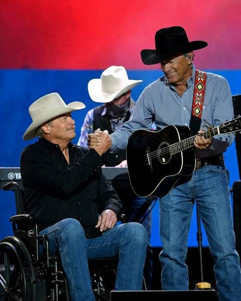 80,000 fans endured a lightning storm for Alan Jackson. But the real shock  came when George Strait stepped on stage., Delayed for an hour by dangerous  lightning, 80,000 dedicated fans at Nissan ...