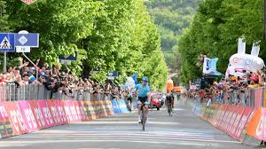 The race was created by the sports newspaper la gazzetta dello sport in reaction to the success of the tour de france for. Resumen Y Resultados Del Giro De Italia 2019 Etapa 7 As Com