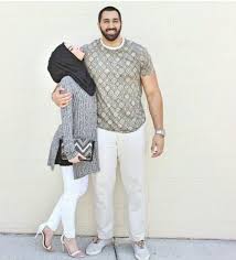 How To Wear Cute Hijab In Honeymoon Muslim Couples Cute Muslim Couples Muslim Fashion