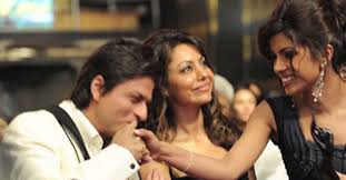King khan, shah rukh khan and his stunning wifey gauri khan are one of a kind couple. Srk Gauri Were On The Brink Of Divorce Over Priyanka Shah Rukh Khan Priyanka Gauri Khan Marriage Dating Family