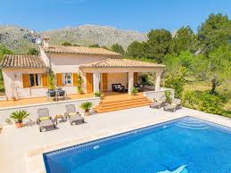 Finca 2 Schlafzimmer 2 Badezimmer 4 Personen 197 Durchschnitt Nacht Pollenca District Ausstattung Gehoren Pool Klim Finca Ferienwohnung Ferienhaus