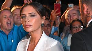Thiele, klefisch und rossmann waren sich einig. Victoria Beckham Beweist Auf Selfie Mit Sohn Cruz Dass Sie Lachen Kann Stern De