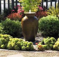 Interleafings Garden Designers Roundtable Lawn Alternatives Small Front Gardens Garden Water Fountains Water Features In The Garden