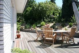 Der traum eines jeden „ das beginnt mit der ausrichtung von terrasse und sitzplätzen, der frage nach nebengebäuden wie gartenhaus. Die Terrasse Neu Und Modern Gestalten Galanet