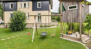 Sich alle darin wohlfühlen, das geht nicht von heute auf morgen. So Lasst Sich Auch Ein Kleiner Garten Kindgerecht Gestalten Kleiner Garten Garten Zen Garten