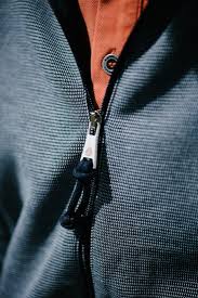 Gilet homme de couleur blanc. Capiste Gilet Homme Col Montant