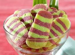 Resep lidah kucing, kue kering istimewa untuk lebaran dan hari raya. Resep Lidah Kucing Pandan Lapis Talas Enak Resep Kue Kering Natal Yang Rasanya Bikin Penasaran Semua Halaman Sajian Sedap