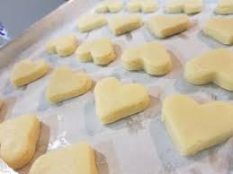 Jadi untuk yang ingin mengembalikan nostalgia raya. Biskut Popular Dulu Dulu Mama Carey Jadi Perhatian Suka Makan Bahagian Atas Dulu
