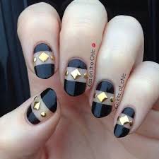 Formas sencillas de preparar aceitunas negras. Gold Stud Nails Manicura De Unas Disenos De Unas Sencillos Unas Decoradas