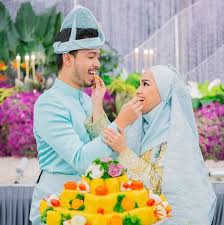 Artis2 malaysia yang telah jadi ibu dan bakal jadi ibu, semua sedap paling geram kat elfira tembam betul body el time pregnant ni, cipap mesti tembam gile. Tahniah Elfira Loy Sah Hamil