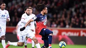 Si lyon a tenu la dragée haute au losc ce dimanche soir, il le doit en grande partie à son jeune taulier sinaly diomandé et au mammouth djamel benlamri en défense. Ligue 1 Lille S Offre Le Choc Contre Lyon Jason Denayer Sort Sur Blessure Le Soir