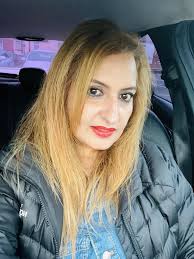 We had an amazing time celebrating with all our Radio XL co-presenters at  the party! It was all about fun and laughter, without any judgment. A huge  thank you to Arun Bajaj