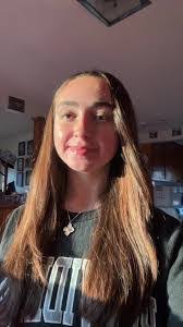 Shannon Budd's Instagram, Twitter & Facebook