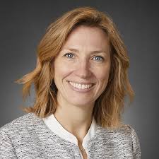 Elizabeth Diem's Instagram, Twitter & Facebook