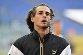 Che prevede la rasatura solo di metà barba, gesto scaramantico che il nostro atleta segue dai campionati italiani juniores di bressanone del 2011, per altro stravinti, nel 2016 sembrava una delle cosiddette medaglie sicure. Xzsmhw7p7chg3m