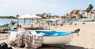 A giardini naxos vicino taormina, si propone la ve. Case E Appartamenti Vacanza Giardini Naxos Hometogo