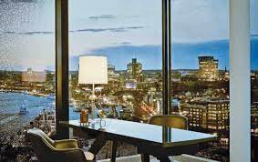 Der eingangsbereich der wohnung bietet reichlich platz foto: Engel Volkers Verkauft Letzte Elbphilharmonie Wohnung Business People Das Wirtschaftsmagazin Aus Den Metropolregionen Hamburg Bremen Und Bremerhaven
