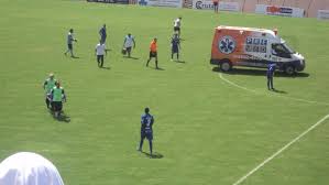 Resultado de imagem para ambulÃ¢ncia no gramado