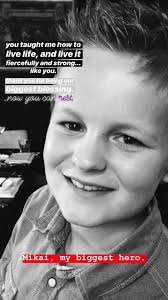 Beauty vlogger nikkie de jager, who goes by nikkietutorials online, came out as transgender in a january youtube video. Nikkitutorials Little Brother Has Passed Beautyguruchatter