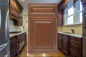 Bristol linen kitchen cabinets live up to their namesake with a light, fresh exterior, and workmanship that denotes charm and refined taste. Iwc Cabinetry Bristol Coffee Choose Bristol And Design A Home That Captures A Warm Familiarity With Its Elaborate Woodwork Featuring Raised Panels And Applied Moldings These Cabinets Create An Intimate Vibe In Your Living