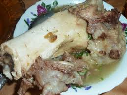 Sumsum tulang belakang ada di dalam tubuh setiap manusia. Sop Sumsum Mak Nyuss Andalan Pak Tardja