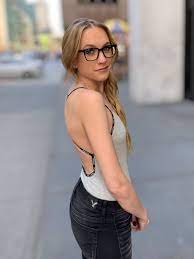 Kat timpf nude pictures
