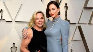 And it appears that charlize theron and alexander skarsgard have rekindled their relationship nearly six years after first dating, according to life & style. Charlize Theron Not Ashamed To Talk About Her Mum Killing Her Dad Bbc News