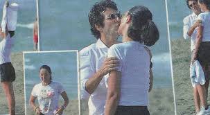 Il suo passaggio alla rete ammiraglia rai arriva dopo 6 anni di conduzione di detto fatto, il factual show di rai2 che ha. Caterina Balivo In Spiaggia A Fregene Con Marito E Figli Fuga Dalla Tv