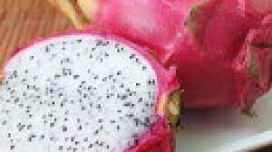 Contiene mucho líquido, aunque no unas pocas hojas en la ensalada aportan muchos beneficios a la salud, según algunos. Pitaya O Fruta Del Dragon Propiedades Y Beneficios