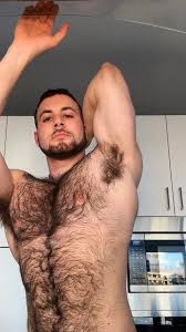 Hairy guy Brooks Lock - ThisVid.com