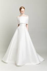 Am freitag warteten alle gespannt auf das brautkleid von prinzessin eugenie. Princess Eugenie S Wedding Dress Will Look Like This According To These Bridal Designers Bridalfashion Weddingdresses Prince Hochzeitskleid Braut Brautmode