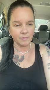 Melissa Macneil's Instagram, Twitter & Facebook