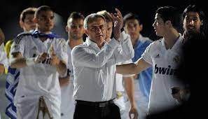 ‎/ʒuˈzɛ moˈɾiɲu/‏؛ مواليد 26 يناير 1963) هو مدرب كرة قدم برتغالي محترف ولاعب كرة قدم سابق يعمل حاليًا مدربًا لنادي توتنهام هوتسبير. Ø±ÙŠØ§Ù„ Ù…Ø¯Ø±ÙŠØ¯ Ø­Ø§ÙˆÙ„ Ù…Ù†Ø¹ Ù…ÙˆØ±ÙŠÙ†ÙŠÙˆ Ù…Ù† ØªØ¯Ø±ÙŠØ¨ ØªÙˆØªÙ†Ù‡Ø§Ù…