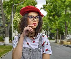 Jul 01, 2021 · cleopatra stratan este cunoscută de la vârsta de trei ani, când apărea la televizor de mână cu tatăl ei, pavel stratan. Ingat Mantan Penyanyi Cilik Cleopatra Stratan Ini 9 Potret Terbarunya