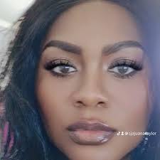 Juana Taylor's Instagram, Twitter & Facebook