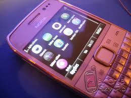Nokia E6 | Bia Kunze